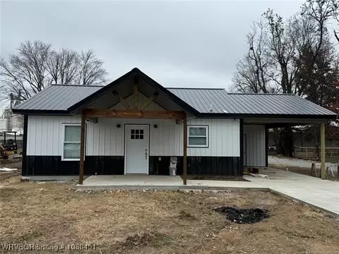 1279 W Delaware St, Westville, OK 74965