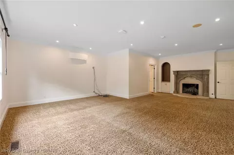 Living - 2500 Athlone Rd, Fort Smith, AR 72903 photo 4 of 4