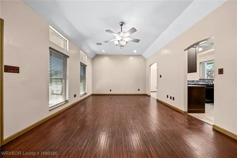 516 Loop W, Roland, OK 74954 photo 31
