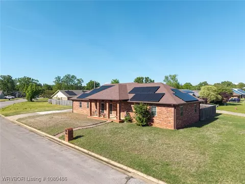 516 Loop W, Roland, OK 74954 photo 4