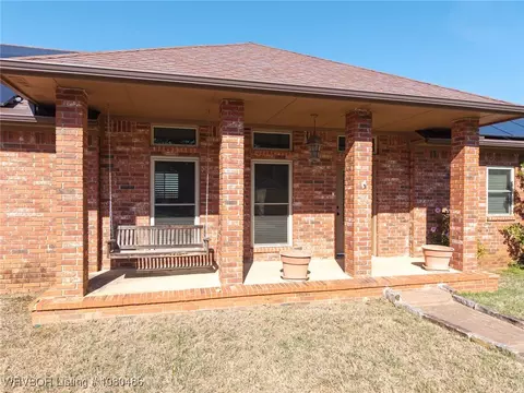 516 Loop W, Roland, OK 74954 photo 11