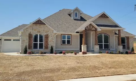 1400 Brianne Dr, Van Buren, AR 72956