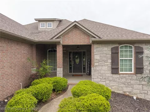 6914 Woodhaven Cir, Fort Smith, AR 72916