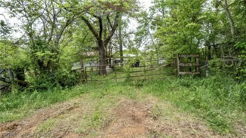 474366 E 1040 Rd, Muldrow, OK 74948