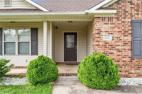 1901 Denali Way, Barling, AR 72923 photo 9