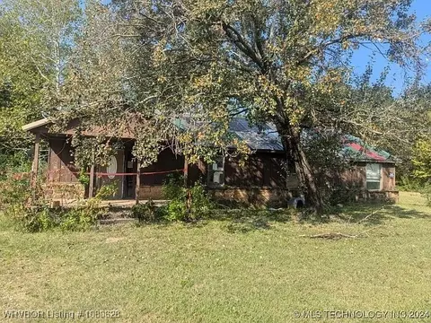 21611 Stagecoach Rd, Howe, OK 74940