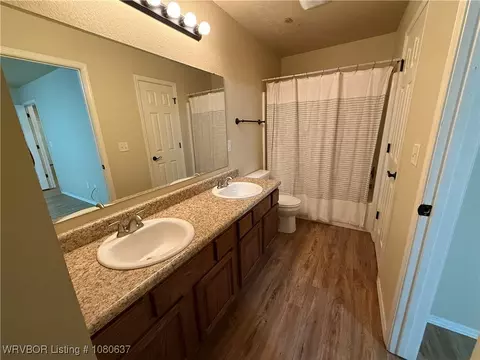 403 Riley Dr, Alma, AR 72921 photo 8