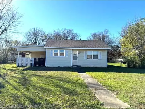 39689 Texas Ave, Howe, OK 74940
