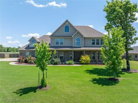 420 S Deerwood Dr, Greenwood, AR 72936