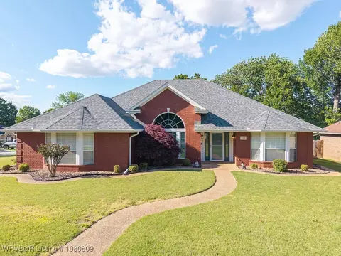 3901 Glen Flora Way, Fort Smith, AR 72908