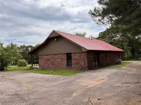 710 E 4th St, Hartford, AR 72938 photo 42