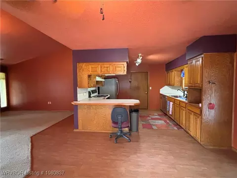 710 E 4th St, Hartford, AR 72938 photo 9