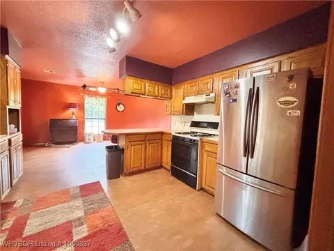 710 E 4th St, Hartford, AR 72938 photo 17