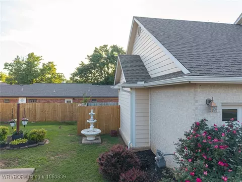 Exterior - 2808 May Branch Pt, Fort Smith, AR 72903 photo 6 of 10