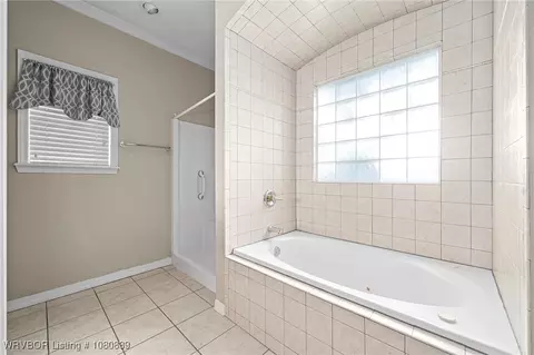 Bath - 2808 May Branch Pt, Fort Smith, AR 72903 photo 3 of 5