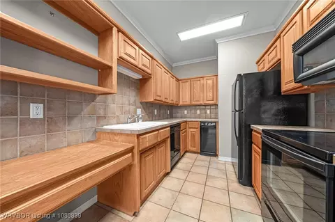 Kitchen - 2808 May Branch Pt, Fort Smith, AR 72903 photo 4 of 4