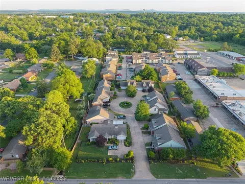View/Area - 2808 May Branch Pt, Fort Smith, AR 72903 photo 4 of 7