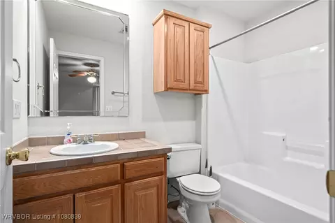 Bath - 2808 May Branch Pt, Fort Smith, AR 72903 photo 4 of 5
