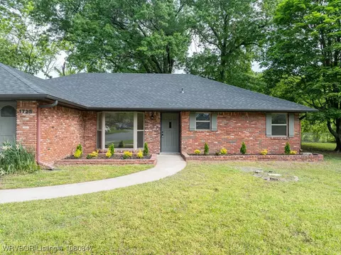 Exterior - 1725 N 46th Cir, Fort Smith, AR 72904 photo 12 of 15