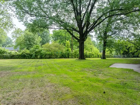 Exterior - 1725 N 46th Cir, Fort Smith, AR 72904 photo 2 of 15
