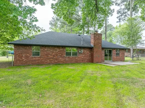 Exterior - 1725 N 46th Cir, Fort Smith, AR 72904 photo 6 of 15