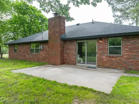 Exterior - 1725 N 46th Cir, Fort Smith, AR 72904 photo 8 of 15
