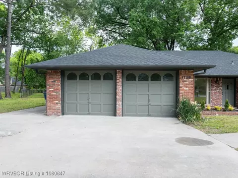 Exterior - 1725 N 46th Cir, Fort Smith, AR 72904 photo 14 of 15