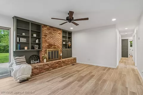 Living - 1725 N 46th Cir, Fort Smith, AR 72904 photo 3 of 3