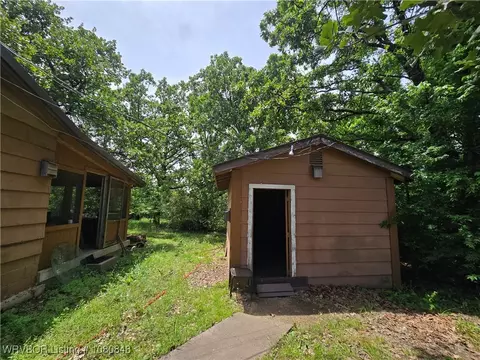 Exterior - 111068 S 4677 Rd, Gans, OK 74936 photo 6 of 10