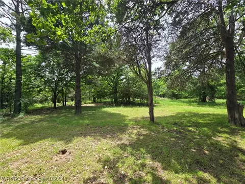 Exterior - 111068 S 4677 Rd, Gans, OK 74936 photo 7 of 10