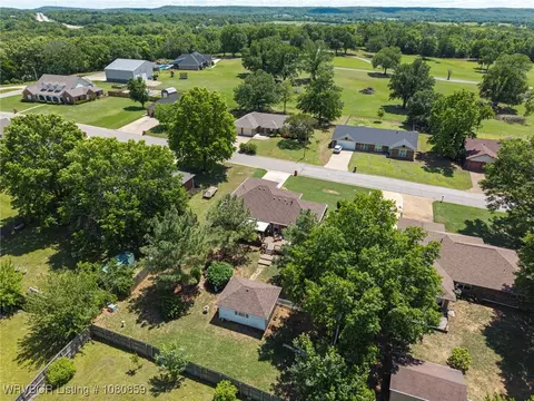 2709 E Phillips Ave, Sallisaw, OK 74955 photo 3