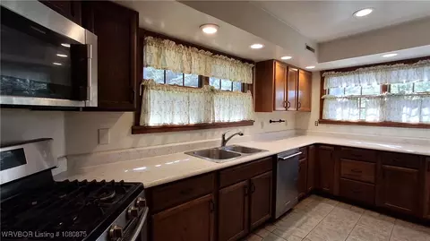 4610 Heritage Rd, Ozark, AR 72949 photo 8