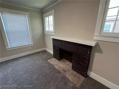 Living - 808 S 23rd St, Fort Smith, AR 72901 photo 4 of 6