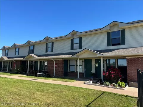 4301 Yorkshire Dr, Fort Smith, AR 72904