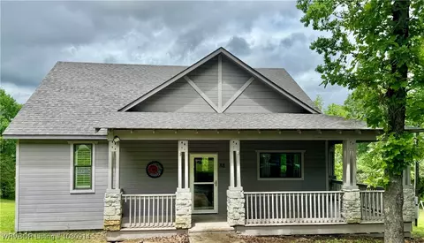 88 NE Centerpoint Rd, Wilburton, OK 74578
