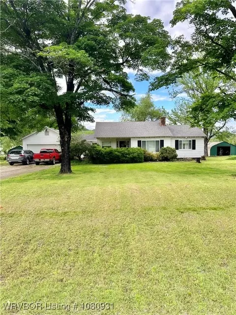 1027 Lake Fort Smith Cutoff, Mountainburg, AR 72946