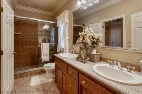 Bath - 1101 Eagle Crest Dr, Alma, AR 72921 photo 5 of 6