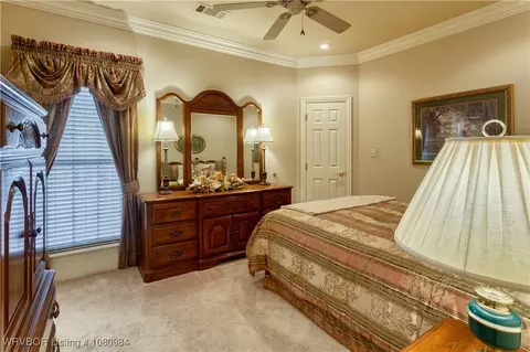 Bedroom - 1101 Eagle Crest Dr, Alma, AR 72921 photo 4 of 5