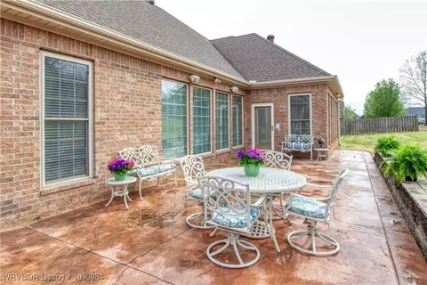 Exterior - 1101 Eagle Crest Dr, Alma, AR 72921 photo 5 of 6