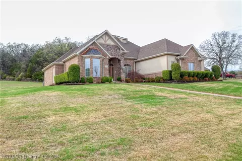 Exterior - 1101 Eagle Crest Dr, Alma, AR 72921 photo 2 of 6