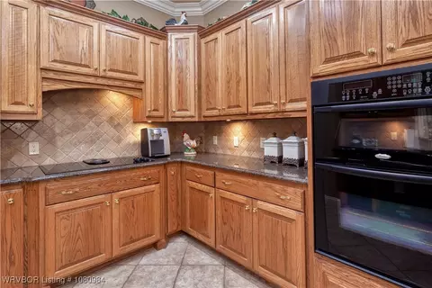 Kitchen - 1101 Eagle Crest Dr, Alma, AR 72921 photo 5 of 5