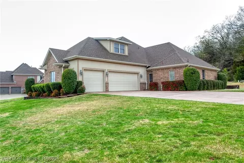 Exterior - 1101 Eagle Crest Dr, Alma, AR 72921 photo 4 of 6