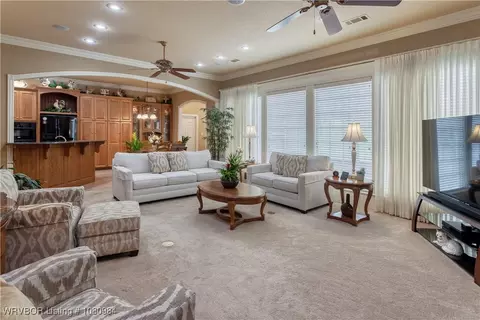 Living - 1101 Eagle Crest Dr, Alma, AR 72921 photo 5 of 6