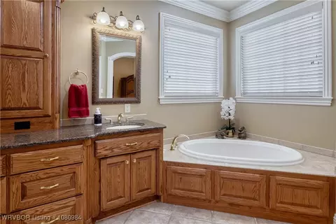 Bath - 1101 Eagle Crest Dr, Alma, AR 72921 photo 3 of 6