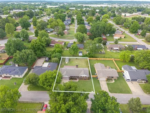 View/Area - 1401 Meadow Cir, Fort Smith, AR 72908 photo 1 of 6