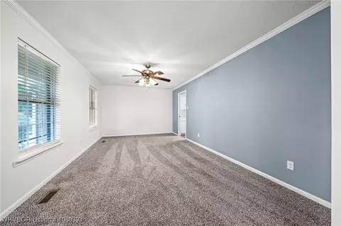 Living - 1401 Meadow Cir, Fort Smith, AR 72908 photo 2 of 8