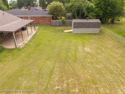 Exterior - 1401 Meadow Cir, Fort Smith, AR 72908 photo 5 of 7