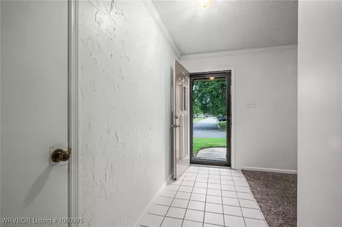Entry Way - 1401 Meadow Cir, Fort Smith, AR 72908 photo 1 of 2