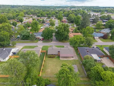 View/Area - 1401 Meadow Cir, Fort Smith, AR 72908 photo 3 of 6