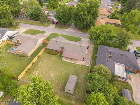 View/Area - 1401 Meadow Cir, Fort Smith, AR 72908 photo 5 of 6